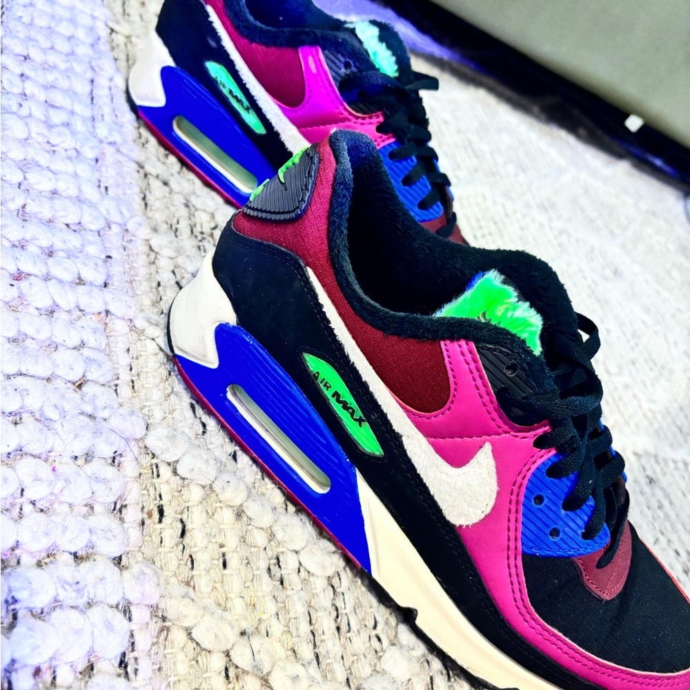 Rare Nike Air Max Cactus Flower- size 7.5